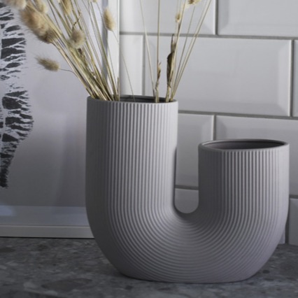 STOREFACTORY Stråvalla Vase, light grey